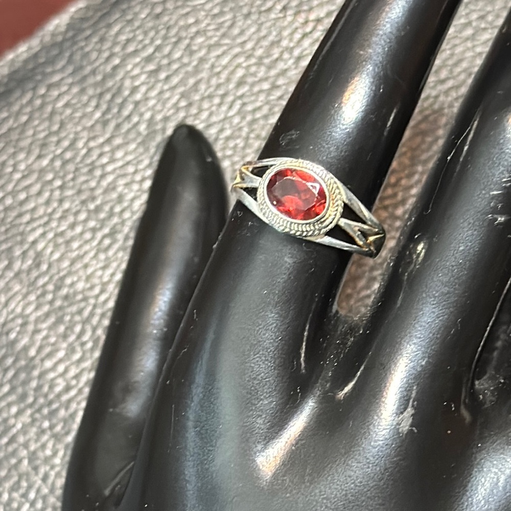 Sterling Silver Red Garnet Ring Size 8.5